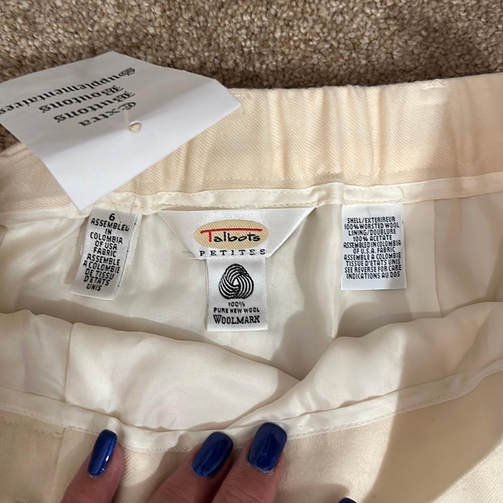 Talbots beige pencil skirt with belt loops Side zipper and elastic back